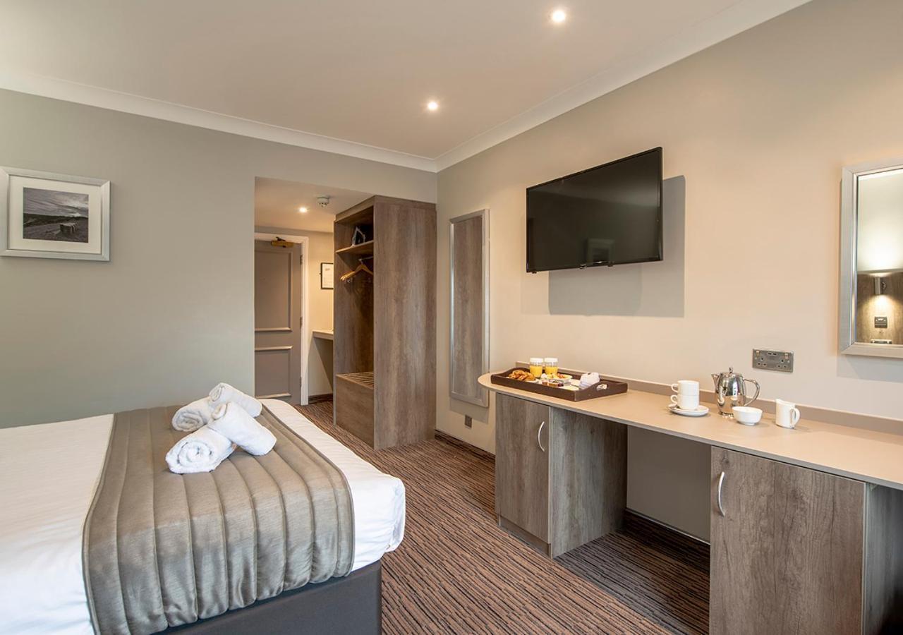 Hogs Back Hotel&spa